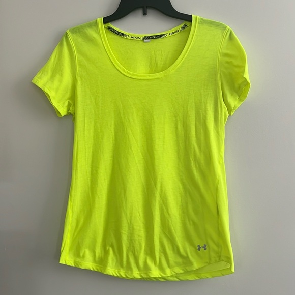 UA Under Armour Running Short Sleeve Shirt Neon Yellow Size Medium Lightweight - Picture 2 of 9